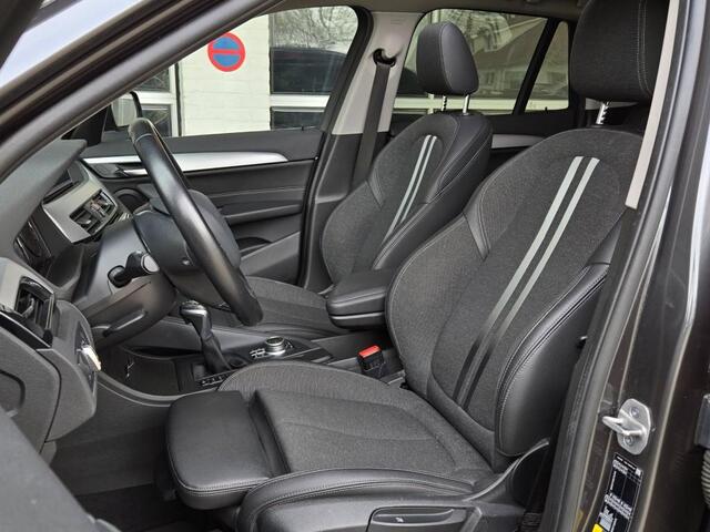 BMW X1 XDRIVE25E I PANORAMA I SPORTSTOELEN I KEYLESS I