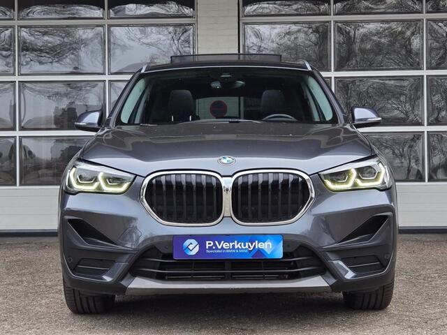 BMW X1 XDRIVE25E I PANORAMA I SPORTSTOELEN I KEYLESS I