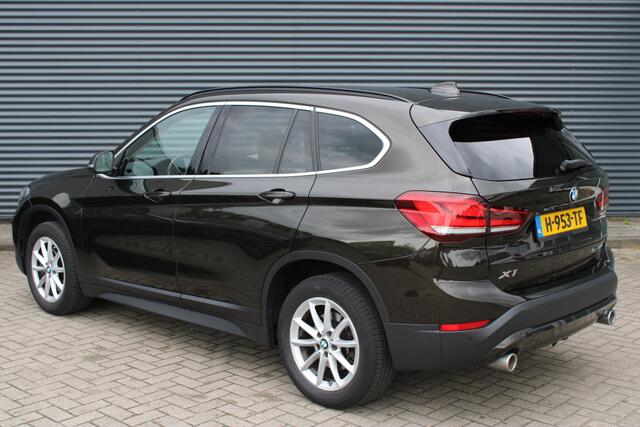 BMW X1 sDrive20i 192PK Executive Leer Full-Led Camera Navigatie