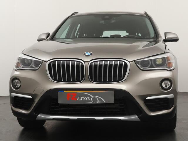 BMW X1 sDrive20i 192pk High Executive Automaat - Lederen bekleding - Navigatie - Trekhaak