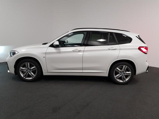BMW X1 sDrive18i Steptronic M-Sport Executive | Lederen Bekleding | Navigatie | Climate Control | Camera | Parkeer Sensoren