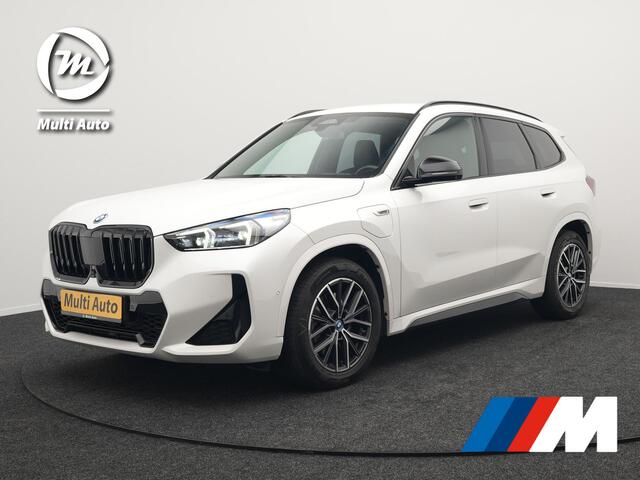BMW X1 xDrive30e M Sport Plug In Hybrid 326pk Dealer O.H PHEV | Adaptive Cruise | 360 Camera | Head Up | Lederen Sportstoelen Massage & Memory | Harman Kardon | Widescreen Navi | Keyless | Sfeerverlichting |
