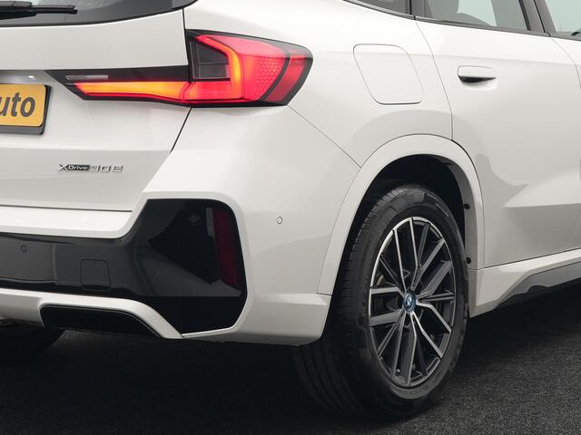 BMW X1 xDrive30e M-sport Plug in Hybrid | PHEV | Adaptive Cruise | Head-up Display | 360 Camera | Carplay | Stoelen Verwarmd | Sfeerverlichting |