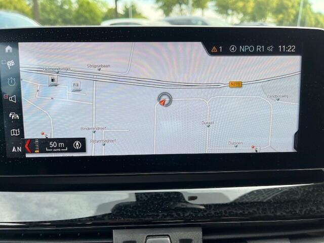 BMW X1 xDRIVE 25e X-LINE PDC NAVI GROOT SCHERM