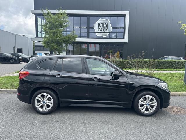 BMW X1 xDrive25e Exec. Pano, Navi, Trekhaak