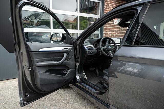 BMW X1 25e xDrive M Sport | Stoelverwarming | Trekhaak | Camera | Hifi-audio | Head-Up | Keyless | Stuurwielverwarming | 19' inch |