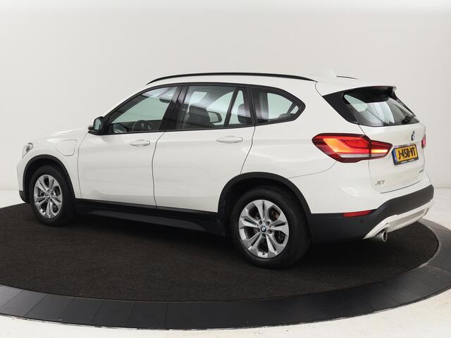 BMW X1 xDrive25e eDrive Edition | Leder | Head-Up | Stoelverwarming | Full LED | Navigatie | Climate control | Parkeerhulp | Cruise control | DAB