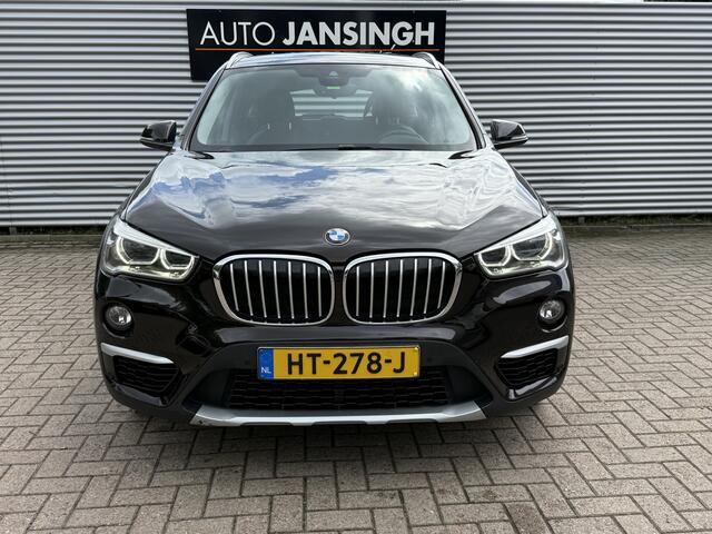 BMW X1 sDrive20i Automaat!! | Trekhaak | PDC | Clima | Cruise | Stoelverwarming | LM Velgen RIJKLAARPRIJS INCL 12 MAANDEN GARANTIE EN BEURT