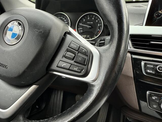 BMW X1 sDrive20i Automaat!! | Trekhaak | PDC | Clima | Cruise | Stoelverwarming | LM Velgen RIJKLAARPRIJS INCL 12 MAANDEN GARANTIE EN BEURT