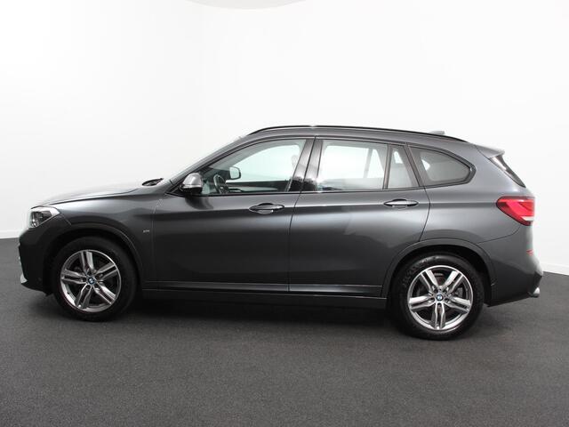 BMW X1 sDrive18i M- Sport | Navigatie | Adaptive Cruise Control | Stoelverwarming | Elektrische achterklep | Climate Control | Lichtmetalen velgen