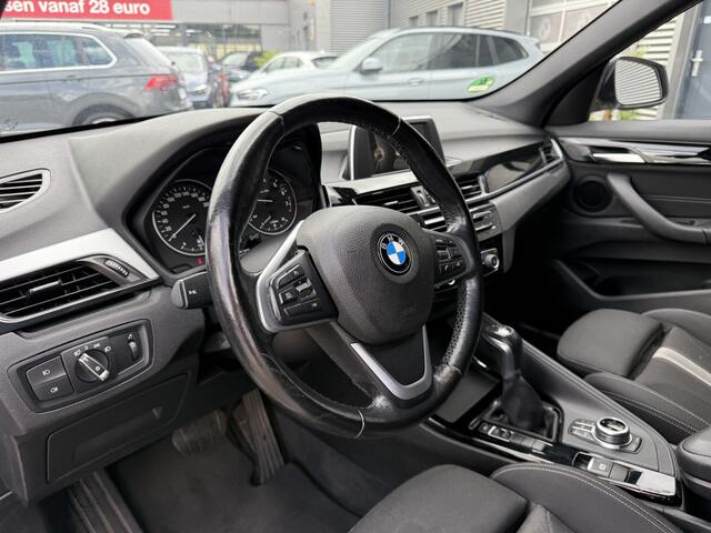 BMW X1 sDrive18i Executive Sport Line 18 Inch Navigatie PDC Stuurverwarming