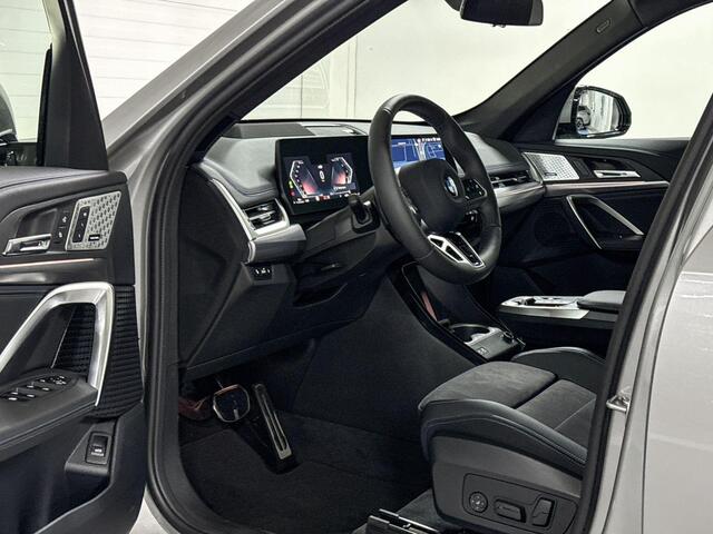 BMW X1 sDrive20i | M-Sport Pro | Travel Pack | Innovation Pack | Comfort Pack | Driving Assistant Plus | Harman/Kardon | Panoramadak | Comfort Access | Trekhaak