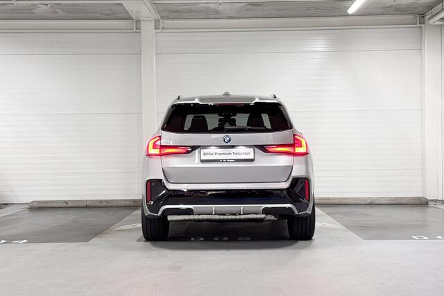 BMW X1 xDrive30e | M-Sport Pro | Travel Pack | Innovation Pack | Comfort Pack | Driving Assistant Professional | Harman/kardon | Panoramadak | Comfort Access | Trekhaak