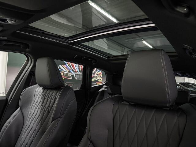 BMW X1 xDrive30e | M-Sport Pro | Travel Pack | Innovation Pack | Comfort Pack | Driving Assistant Professional | Harman/kardon | Panoramadak | Comfort Access | Trekhaak