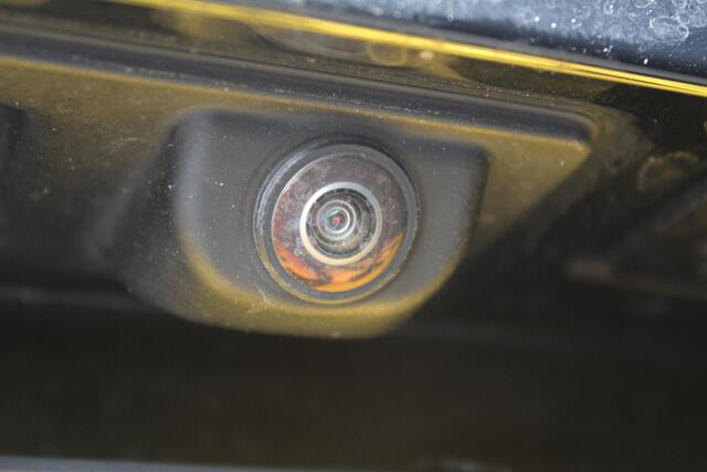 BMW X1 xDrive25e Executive | Incl. 12 maanden garantie | Cruise control | Voorstoelen verwarmd | Climate control | Parkeersensoren voor/achter | DAB | Lichtmetalen velgen | Airco | Bluetooth | Navigatie | Achteruitrijcamera