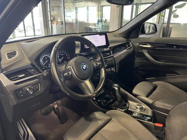BMW X1 xDrive25e High Executive M-Sport | Panorama | Trekhaak | '19 | Camera |