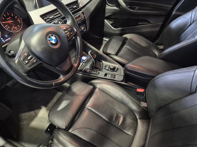 BMW X1 sDrive18i Executive Volleder | Verw. stoelen | Trekhaak | Cruise | Clima