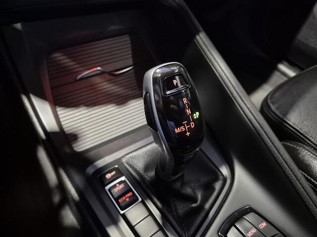 BMW X1 sDrive18i Executive Volleder | Verw. stoelen | Trekhaak | Cruise | Clima