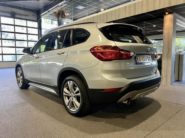 BMW X1 sDrive18i Panorama | Navigatie | Stoelverwarming | Zeer nette auto