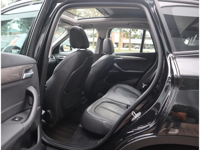 BMW X1 sDrive18i 136 PK High Executive / Panoramadak
