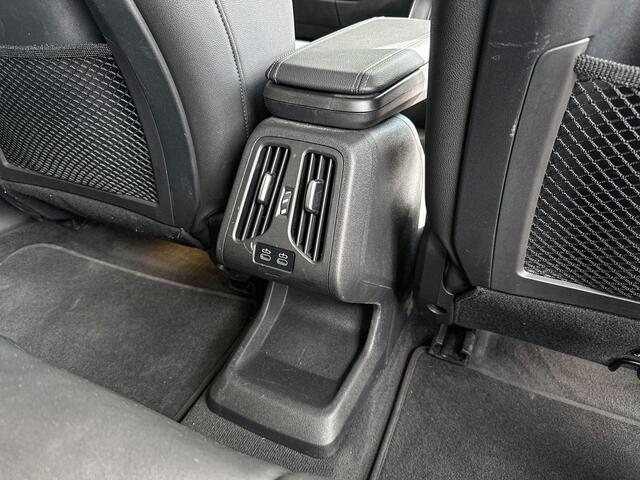 BMW X1 xDrive30e M Sportpakket / Innovation Pack / Comfort Pack / Travel Pack / Panoramadak / Trekhaak