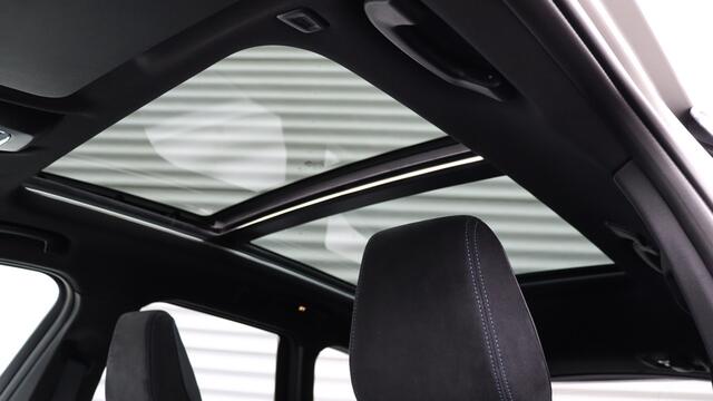 BMW X1 xDrive30e M-Sport | Head-up | Panoramadak | Trekhaak | Stuurwielverwarming | Comfort Access