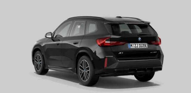 BMW X1 xDrive25e M Sport - Sportstoelen - Elektrisch verwarmde voorstoelen - Grootlichtassistent - Comfort Access - Driving Assistant Plus - Automatisch dimmende binnenspiegel - Adaptief M Onderstel -