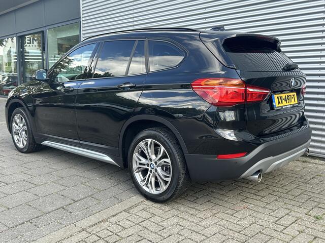 BMW X1 sDrive20i Orange Edition III | Trekhaak | Camera |