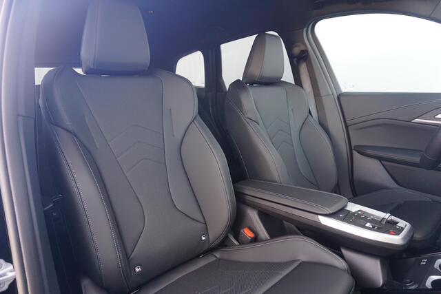 BMW X1 xDrive25e M Sportpakket 19'' / Comfort Acces / Trekhaak / Stuurwielrand verwarmd