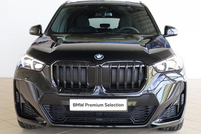 BMW X1 xDrive25e M Sport Pro | Panoramadak | Head-Up Display | Elektr. Trekhaak