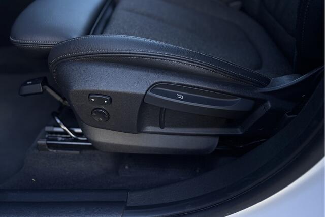 BMW X1 xDrive25e M-Sport | Sportstoelen | Stoelverwarming | Camera | Apple Carplay
