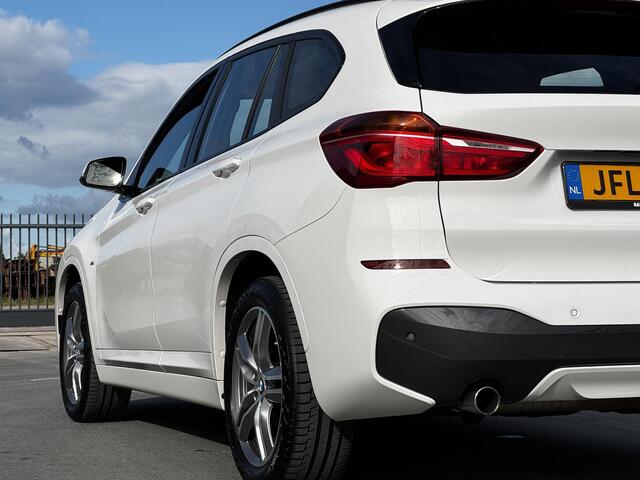 BMW X1 xDrive20i High Executive M-Sport, Camera, alcantara, trekhaak