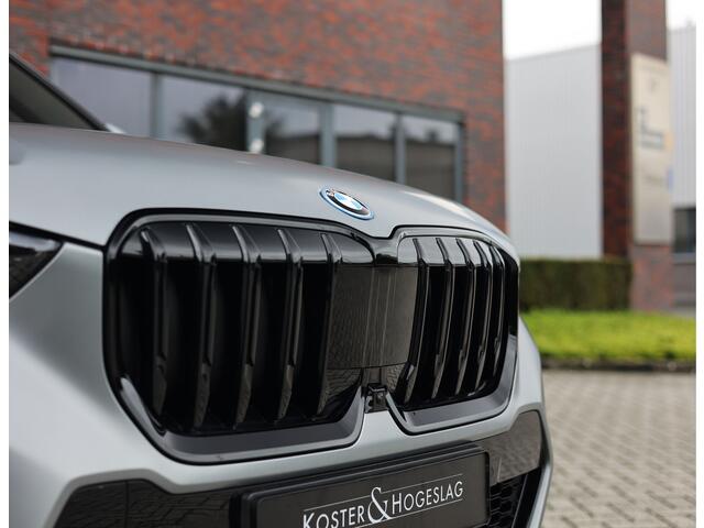 BMW X1 30e xDrive | M Sport Pro - Pano - H&K