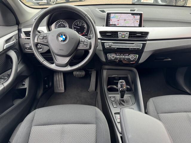 BMW X1 S-DRIVE 1.8 AUT. TREKHAAK LED NAVIGATIE AIRCO LMV PDC