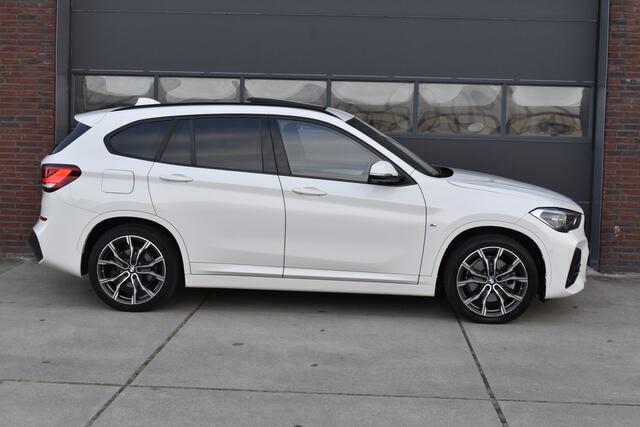 BMW X1 xDrive25e Executive Edition M-pakket Pano - CarPlay - Cruise