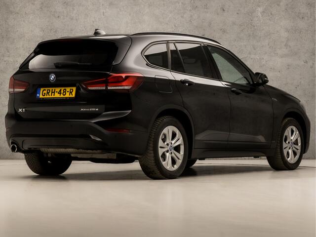 BMW X1 xDrive25e Sportline 221Pk Automaat (GROOT NAVI, CLIMATE, ALCANTARA, GETINT GLAS, ELEK ACHTERKLEP, SPORTSTOELEN, PARKEERSENSOREN, LED KOPLAMPEN, DAB+, NIEUWSTAAT)