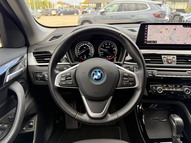 BMW X1 xDrive25e High Executive Sport Line Head-Up Display LED Elek Stoelverstelling Navi Plus PDC 18 Inch