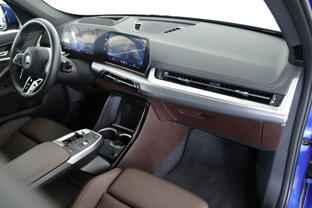 BMW X1 xDrive30e M-Sport / Pano / Leder / HUD / Trekhaak / CarPlay