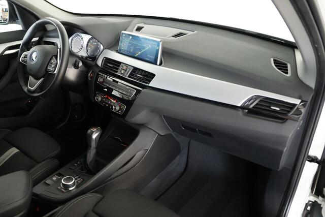 BMW X1 xDrive25e / LED / Navi / DAB / Camera / Bluetooth