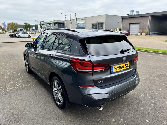BMW X1 sDrive18i High Executive NAVI ECC CRUISE LEDER