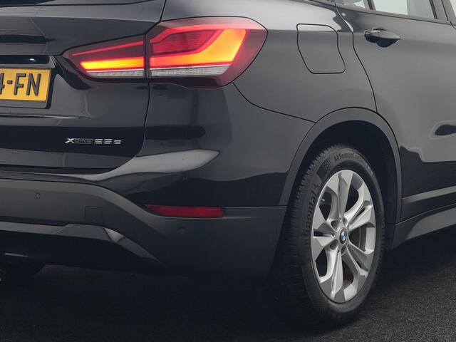 BMW X1 xDrive25e Executive Plug In Hybrid 222pk Dealer O.H PHEV | Trekhaak Afneembaar | Panodak | Adaptive Cruise | Stoelen Memory & Verwarmd | Harman & Kardon | Apple Carplay | LED Koplampen |