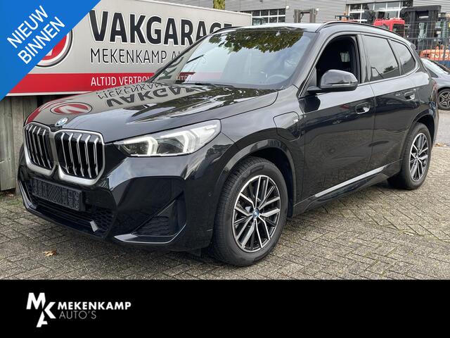 BMW X1 xDrive25e M Sport Shadow Line 18''/Sportstoelen/Keyless/Stoelverwarming/Camera/Elektrisch klep