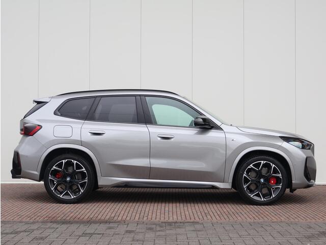 BMW X1 M35i | M Sportpakket Pro | Equipment Pack Pro | Travel Pack