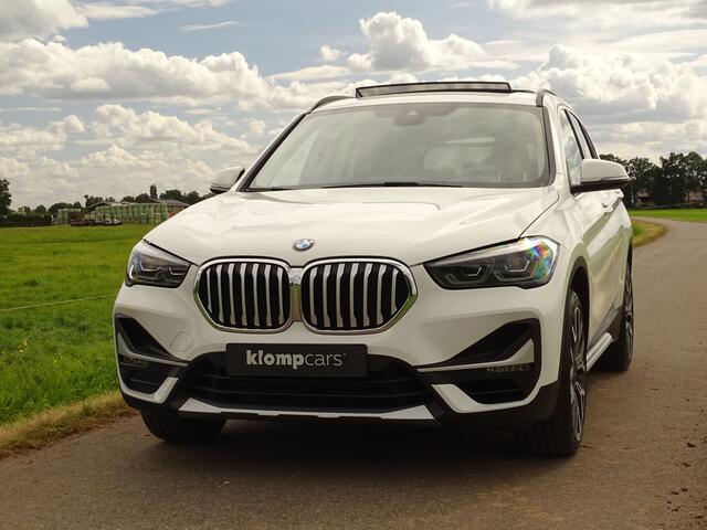 BMW X1 xDrive25i X-Line | 230PK | Schuifd. | Trekhk.| Nav | 19inch | Camera | Keyless | Uniek!
