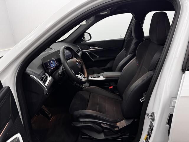 BMW X1 xDrive25e M Sport Half leder, Camera, Navi, Keyless start, Virtual desk, Stoelverwarming, Elektrische achterklep, 3 jaar garantie