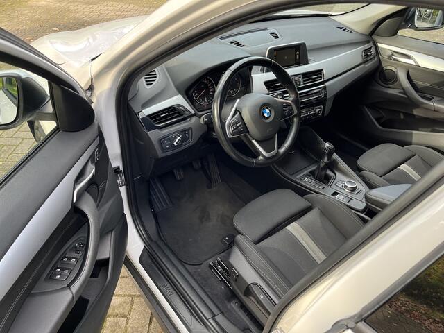 BMW X1 sDrive18i Centennial Executive | CAMERA | CLIMA | CRUISE | NAVI | PDC | STOELVERW. | TREKHAAK
