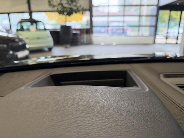 BMW X1 xDrive25e High Executive M-Sport | 19" | Camera | Trekhaak | Stoelverwarming | Navigatie | 4x4