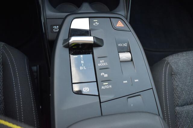 BMW X1 xDrive30e '23 326PK 4WD Sléchts 24dkm NIEUWSTAAT!