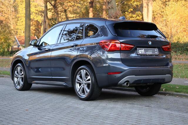 BMW X1 sDrive18i Sportline | AUT | Navi | LED | Keyless | Adap Criuise | Afn trekhaak | Stuurwielverwarming | DAB | Sportstoelen | Auto achterklep | etc.