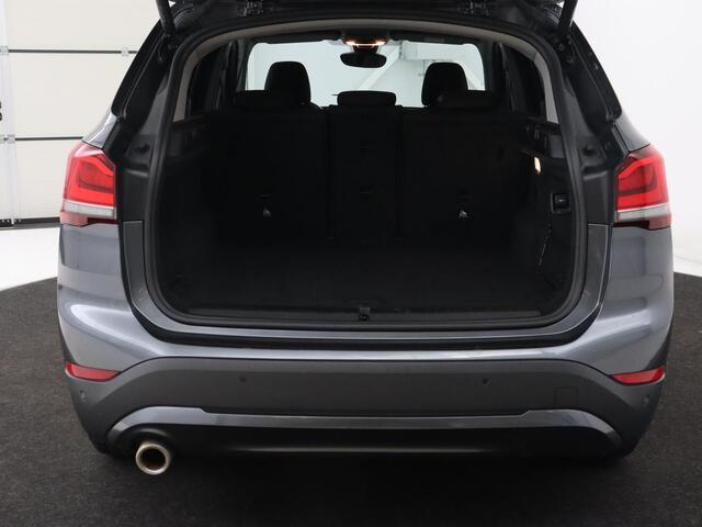 BMW X1 Xdrive25e Edrive Edition | Panoramadak | Stoelverwarming | Full LED | Navigatie | Climate control | Parkeerhulp | Cruise control | PHEV | Plug In